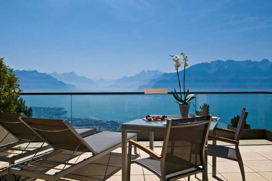 Slider image (7) Le Mirador Health Centre